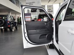 自由客 2014款 2.4L 自动 豪华导航版 5座