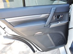 帕杰罗 2014款 3.0L 自动 精英版 7座