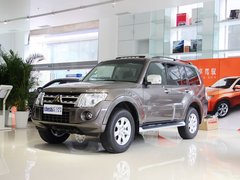帕杰罗 2014款 3.0L 自动 豪华版 7座
