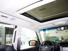 帕杰罗 2014款 3.0L 自动 豪华版 7座