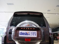 帕杰罗 2014款 3.0L 自动 豪华版 7座