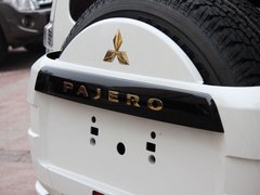 帕杰罗 2014款 3.0L 自动 豪华版 7座