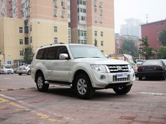 帕杰罗 2014款 3.0L 自动 豪华版 7座
