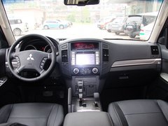 帕杰罗 2014款 3.0L 自动 豪华版 7座