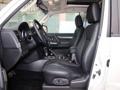 帕杰罗 2014款 3.0L 自动 豪华版 7座