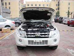 三菱(进口)  3.0L 自动 车辆发动机舱整体