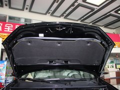 广汽丰田  2.7L 自动 发动机罩特写