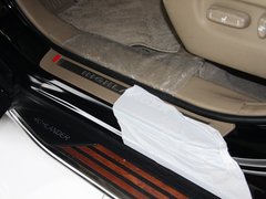 汉兰达 2013款 2.7L 自动 两驱紫金版 7座
