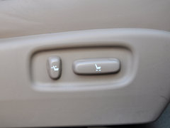 汉兰达 2013款 2.7L 自动 两驱紫金版 7座