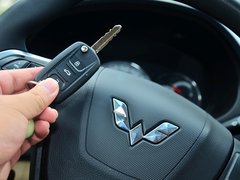 五菱宏光 2013款 S 1.5L 手动 豪华型