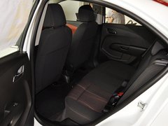 爱唯欧 2013款 三厢 1.6L 自动 风尚影音版