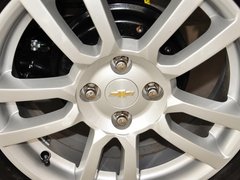 爱唯欧 2013款 三厢 1.6L 自动 风尚影音版