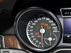 奔驰GL级 2013款 GL500 4.7T 自动 4MATIC 7座