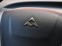 新途V80 2014款 傲运通 2.5L 手动 短轴中顶