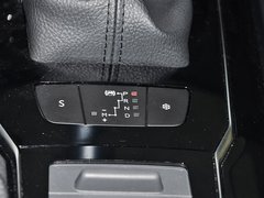 标致508L 2013款 2.0L 自动 天窗经典2周年纪念版