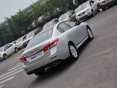 纬度 2014款 2.0L CVT 豪华版