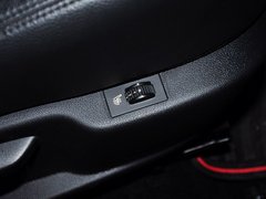 标致3008 2013款 2.0L 自动 经典版 5座