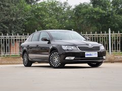 斯柯达 2.0T DSG 车辆右侧45度角