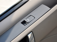 新途V80 2014款 2.5T 手动 商杰版长轴中顶