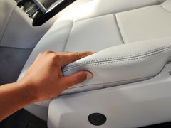 奔驰E级 2014款 E260L 1.8T 自动 运动轿车