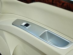 帕杰罗-劲畅 2013款 3.0L 自动 旗舰版 7座