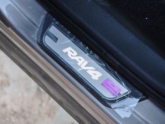 RAV4荣放 2014款 2.5L 自动 四驱豪华版 5座