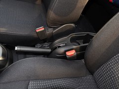 标致301 2014款 1.6L 自动 豪华版