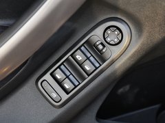标致301 2014款 1.6L 自动 豪华版