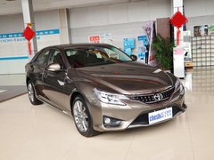 一汽丰田  2.5V 自动 车辆右侧45度角