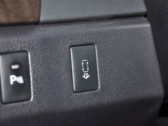 锐志 2013款 2.5V 自动 尊锐导航版