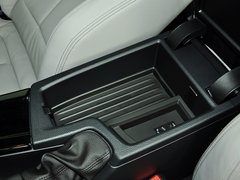 宝马3系 2013款 316i 1.6T 运动设计套装版