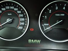 宝马3系 2013款 316i 1.6T 运动设计套装版