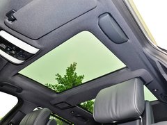 北京奔驰 E300L 车顶内部特写