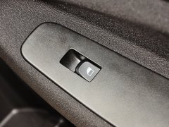 中华H220 2014款 1.5L AMT 天窗型