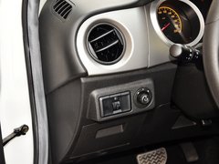 中华H220 2014款 1.5L AMT 天窗型
