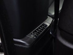 宝马5系GT 2014款 535i 3.0T AT 设计套装型