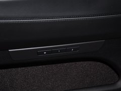 宝马5系GT 2014款 535i 3.0T AT 设计套装型
