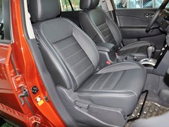 雷诺  2.5L CVT 副驾驶席座椅45度特写