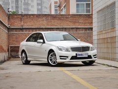 北京奔驰  C260 1.8T AT 车辆右侧45度角