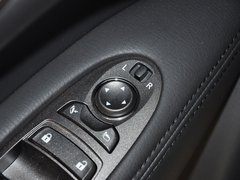 英菲尼迪Q70 2013款 2.5L 自动 舒适版