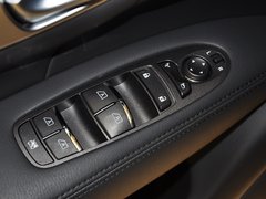 英菲尼迪Q70 2013款 2.5L 自动 雅致版