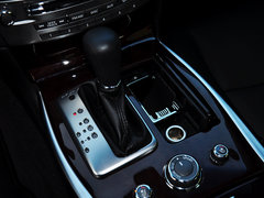英菲尼迪Q70 2013款 2.5L 自动 雅致版