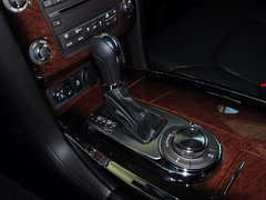 英菲尼迪QX80 2013款 5.6L 自动 4WD 7座