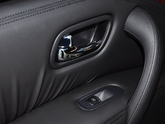 英菲尼迪QX80 2013款 5.6L 自动 4WD 7座