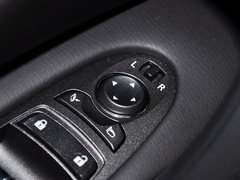 英菲尼迪QX80 2013款 5.6L 自动 4WD 7座