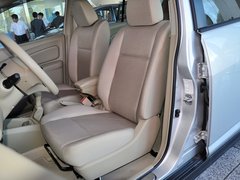 东风日产-启辰  1.6L 手动 驾驶席座椅前45度视图