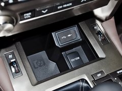 雷克萨斯GX 2014款 400 尊贵版 7座