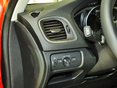 沃尔沃V40 2014款 2.0T 自动 智雅版