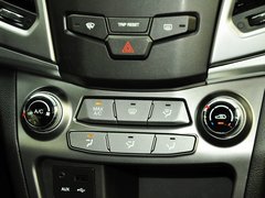 柯蘭多 2014款 2.0L 手動 兩驅 舒適導航版 5座
