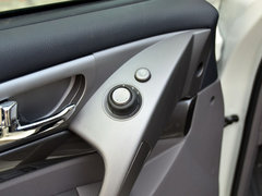 路帝 2014款 2.0T 自动 两驱豪华导航版 7座